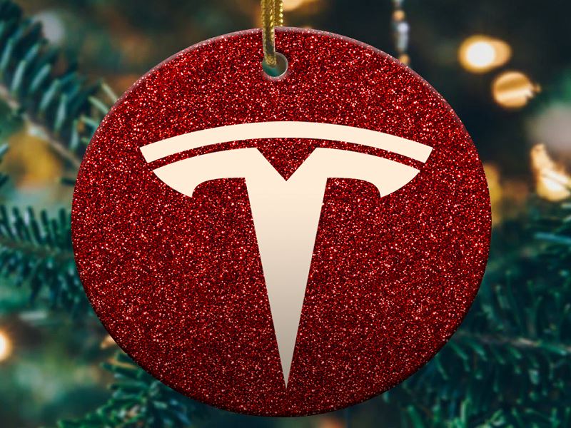 Tesla Temporarily Halts Christmas Production on the Model S and X